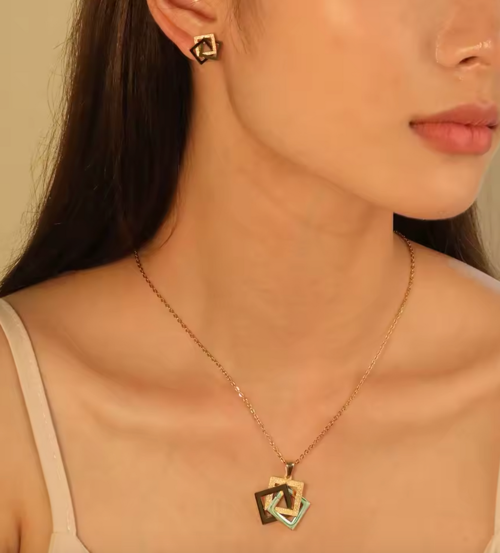 Golden Waterproof Stainless Steel Jewelry Set for Women